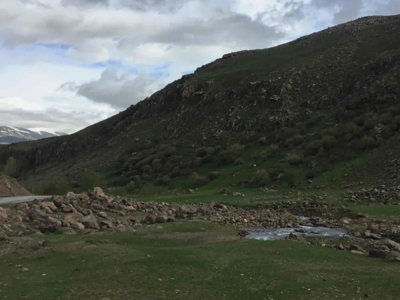 Hıdırmenteş Gölü Kamp Alanı — Van kamp alanı fotoğrafı